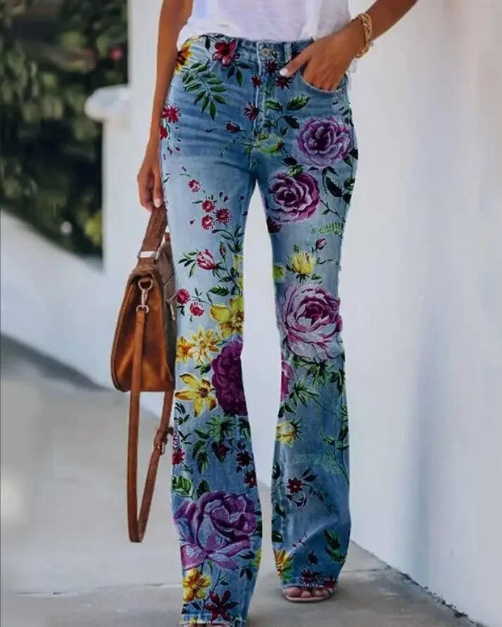 Elin | Denimjeans med høj talje og blomstret svaj til kvinder