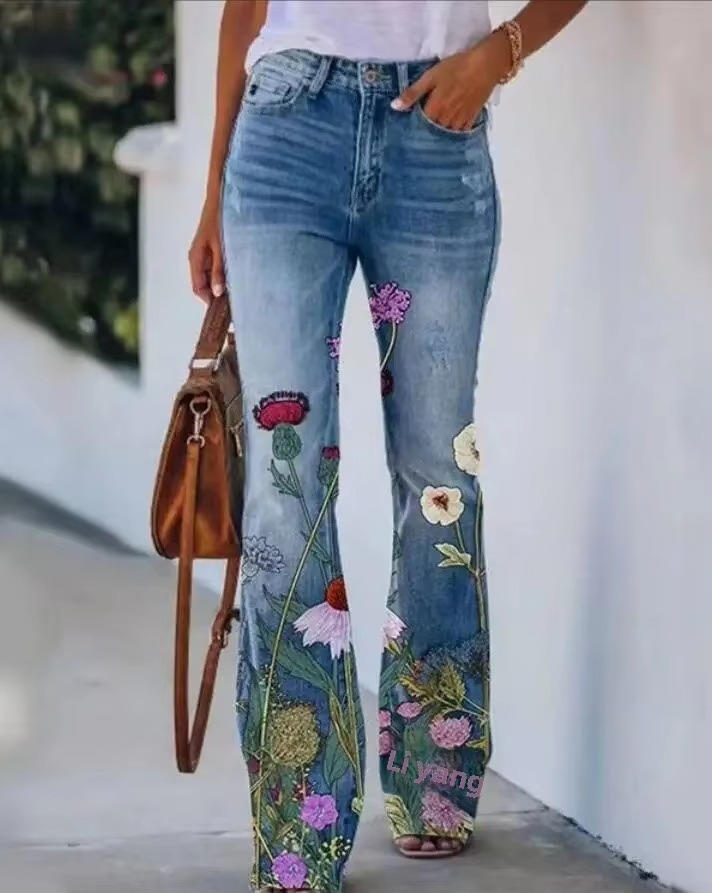 Elin | Denimjeans med høj talje og blomstret svaj til kvinder